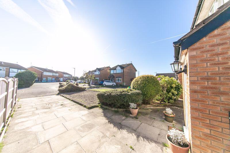 Front garden and driveway