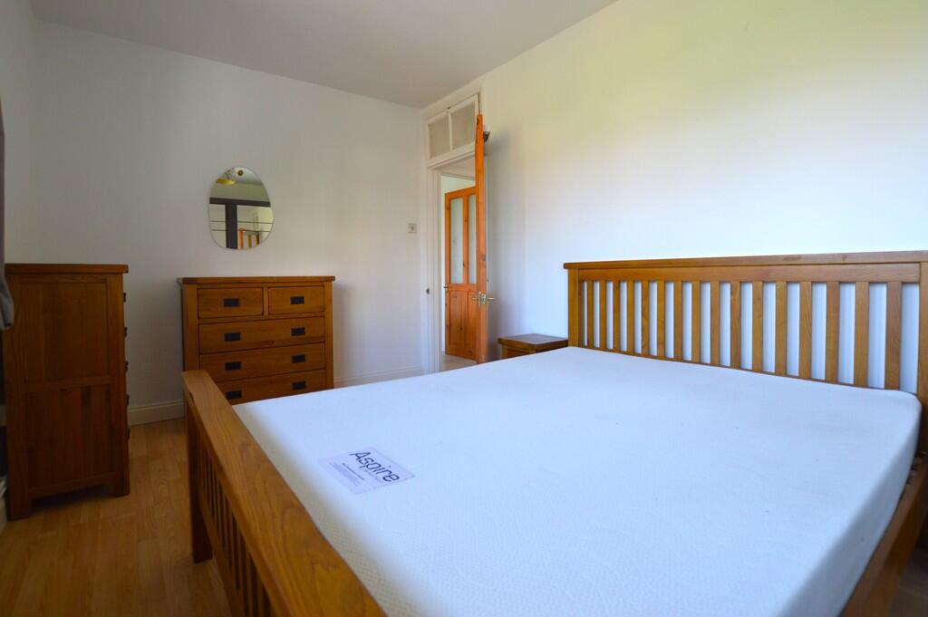 Bedroom 1 (2)