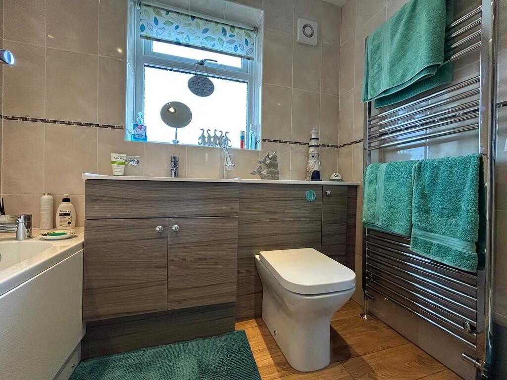 IMG-20250206-WA00...