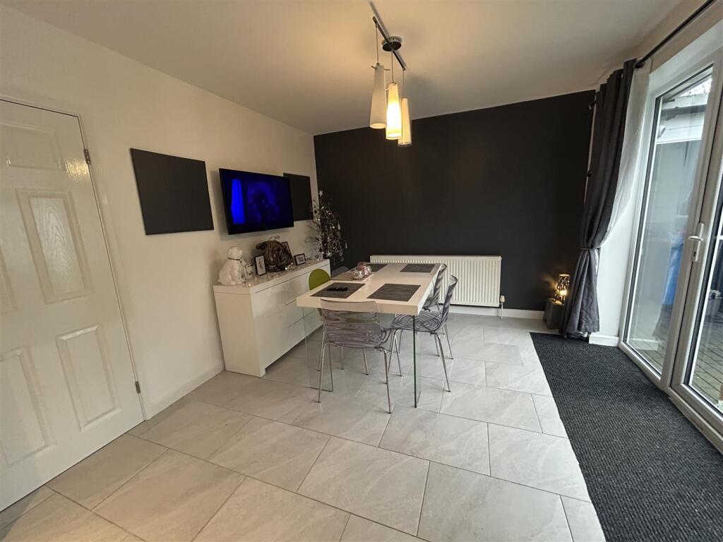 OPEN PLAN KITCHEN &amp; DINER