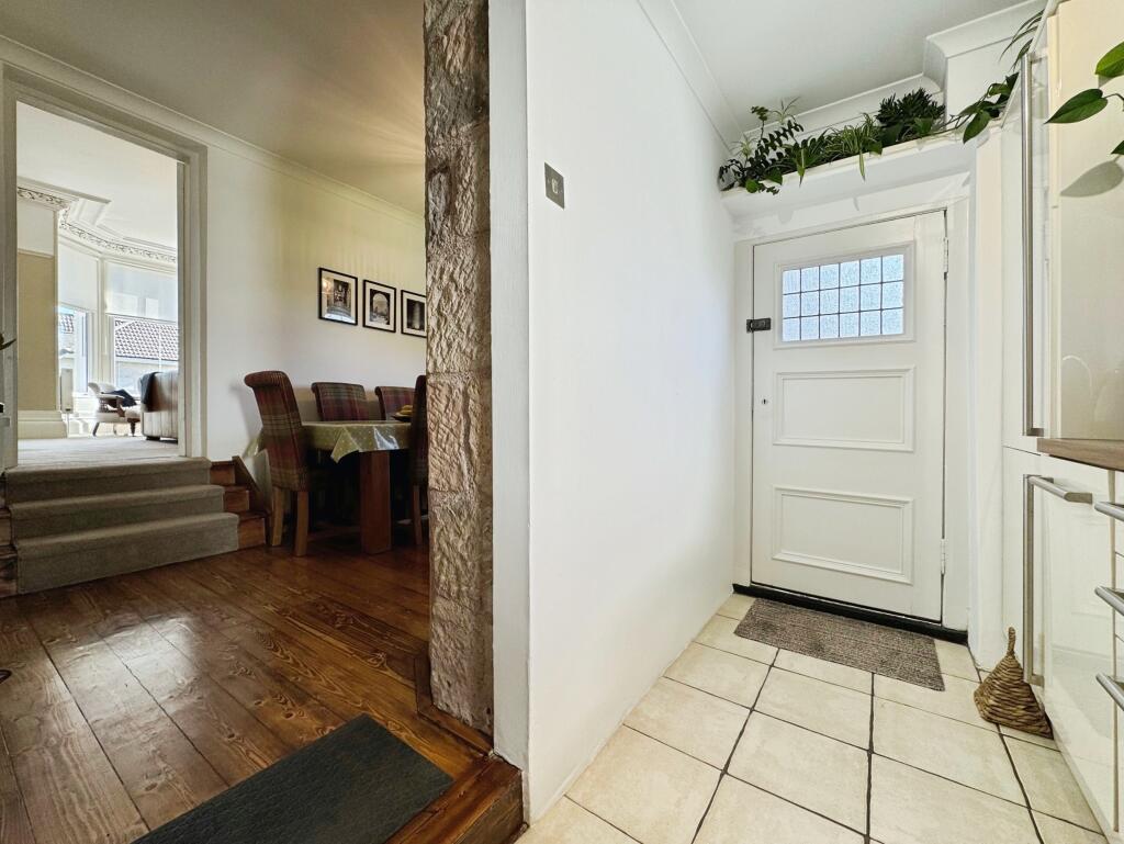 Kitchen/Dining