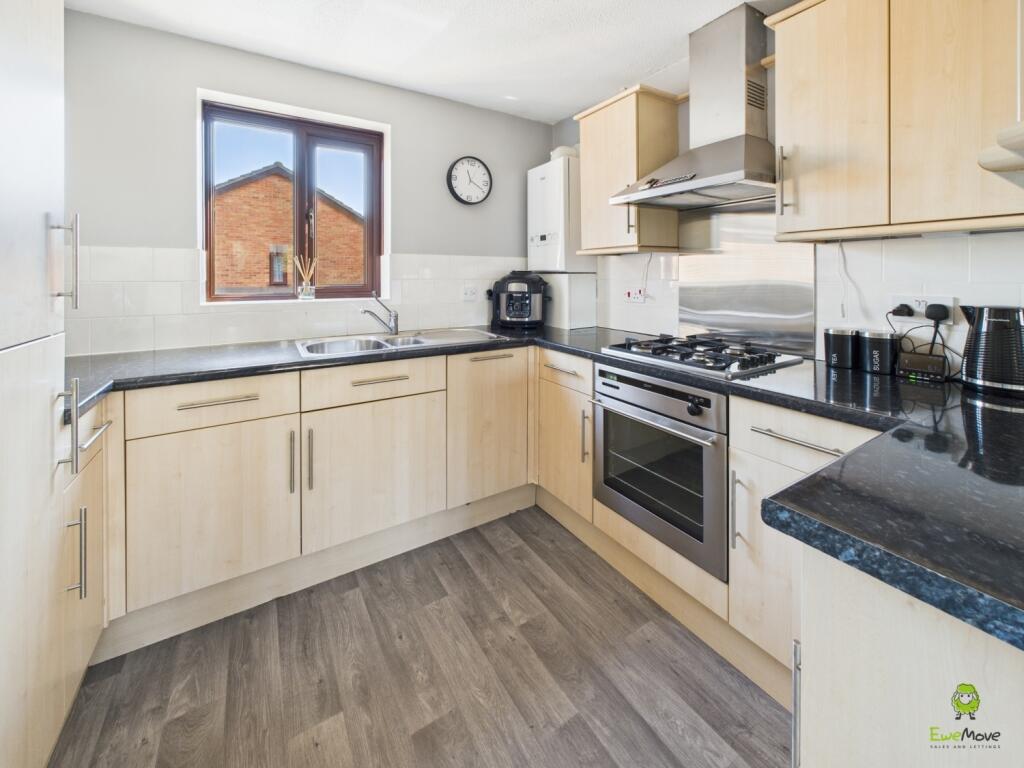 CAM02615G0-PR0032-STILL004