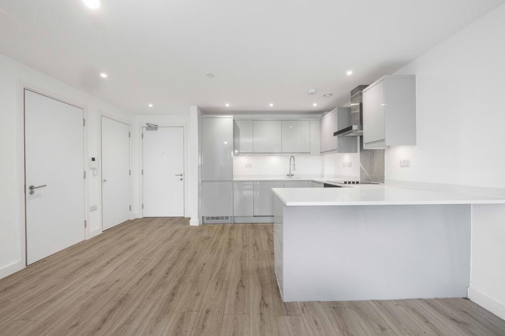 Flat 103 1A Hillreach -013