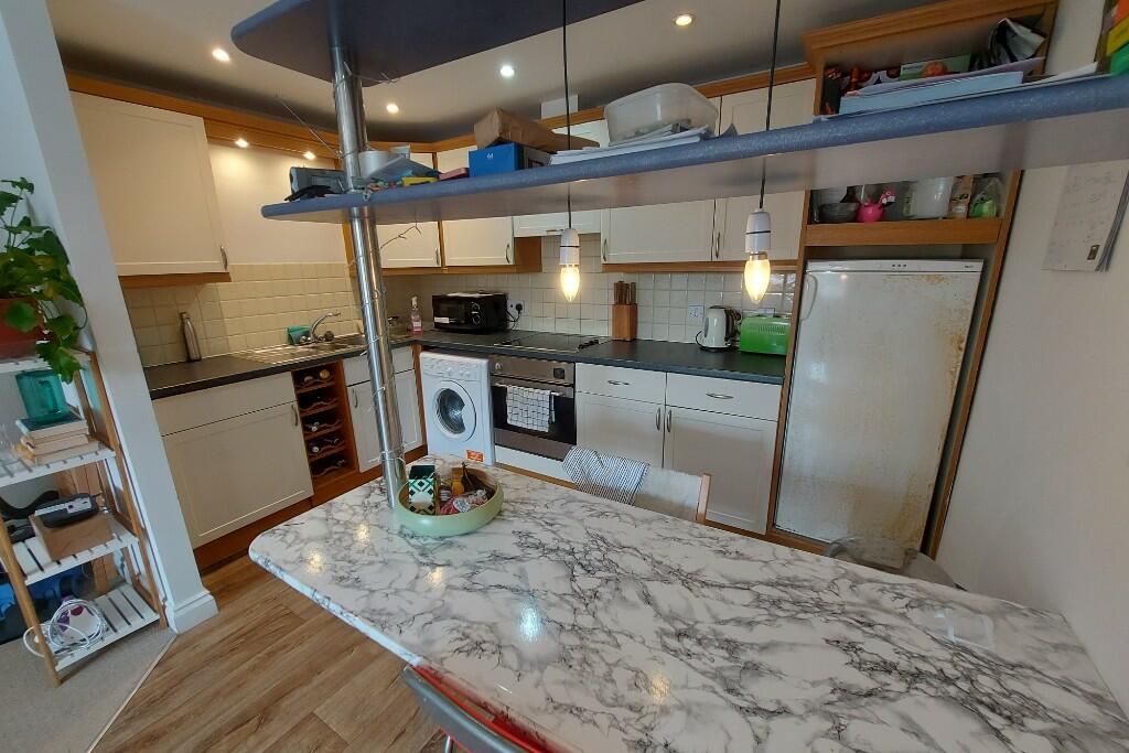 11' Fitted Kitchen 