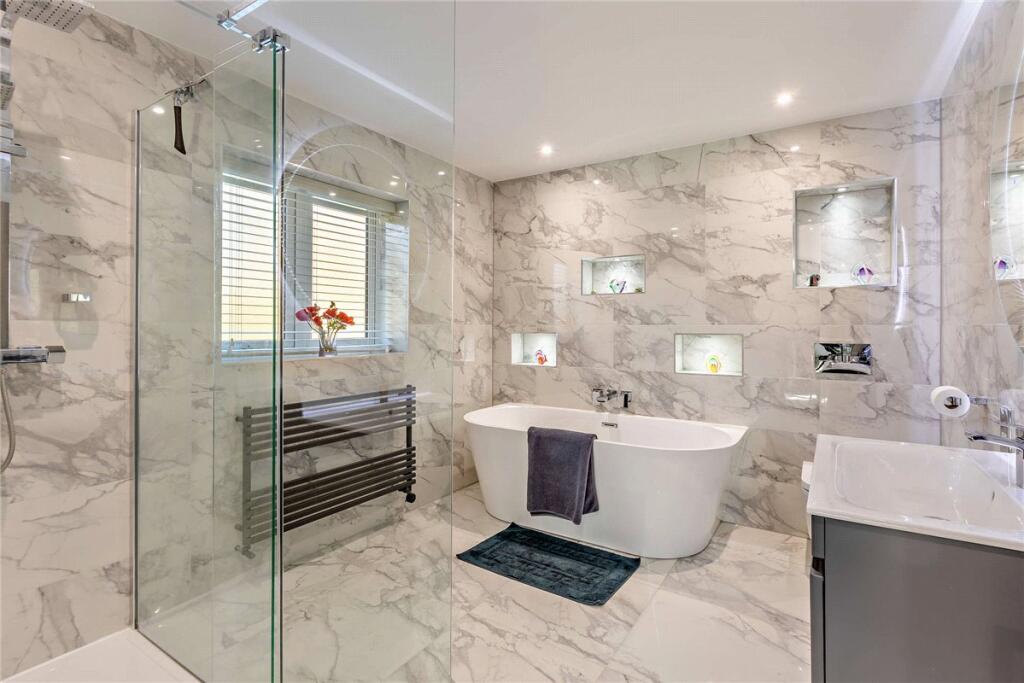 Ensuite