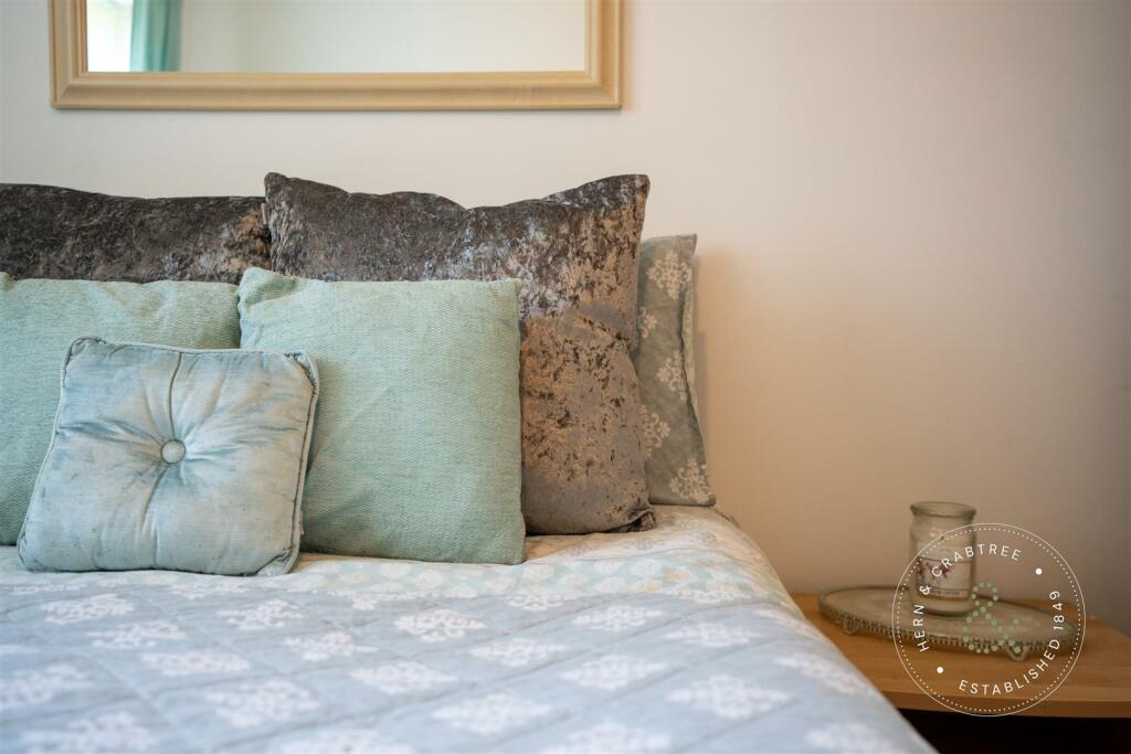 Meadowsweet, St Mellons, Hern Crabtree (24).jpg