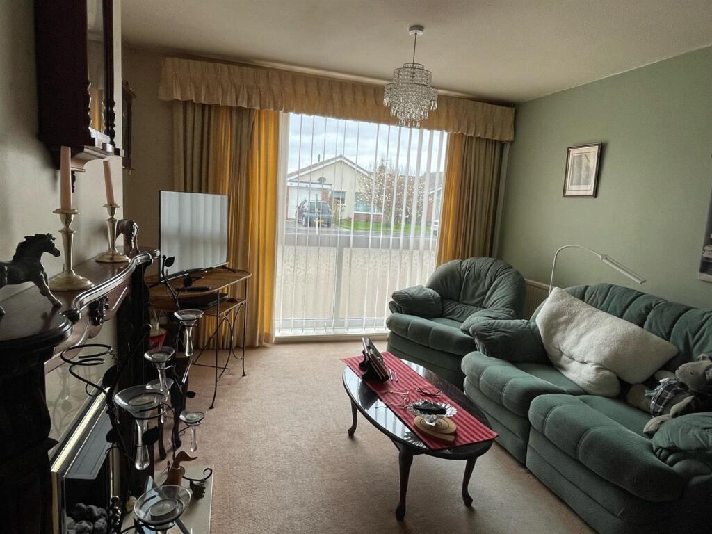 Lounge.jpg