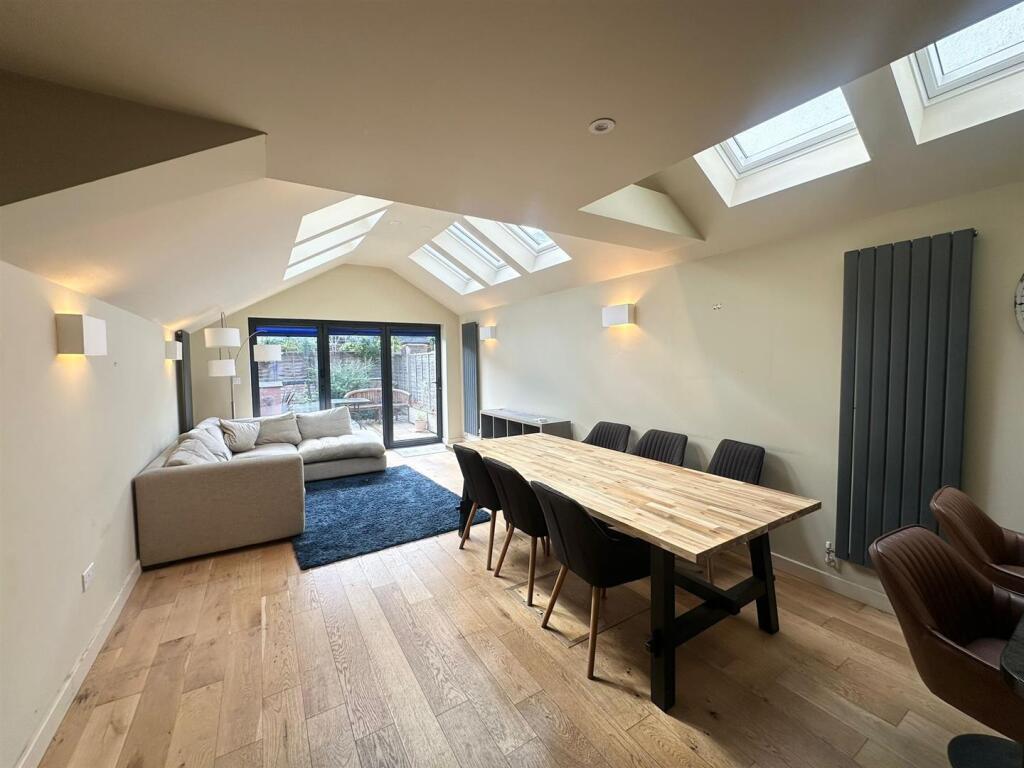 WhatsApp Image 2024-08-23 at 11.02.41 AM (1).jpeg