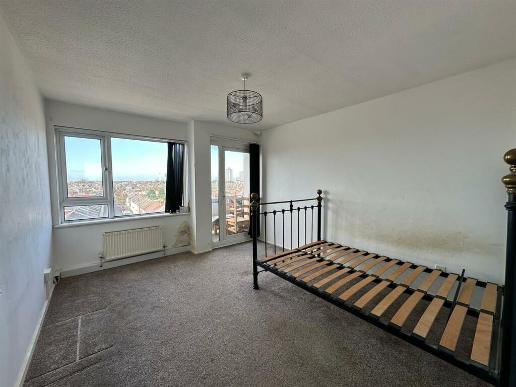 Master Bedroom.jpg