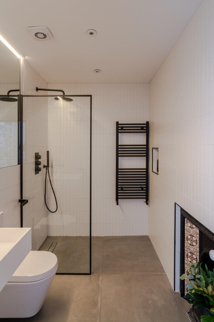 274506 - 65 Edward Road-56.jpg