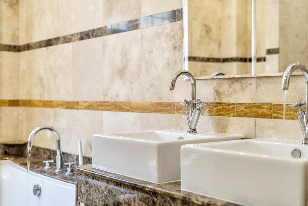 1325694-1-6875275...