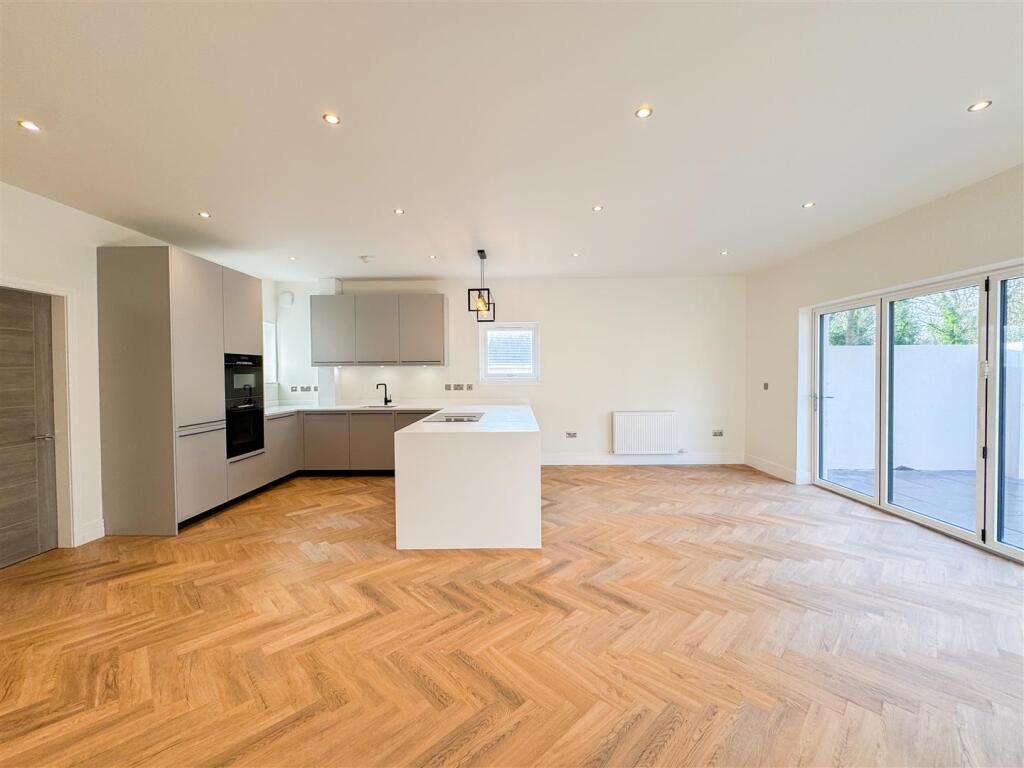 Kitchen/Diner/Living