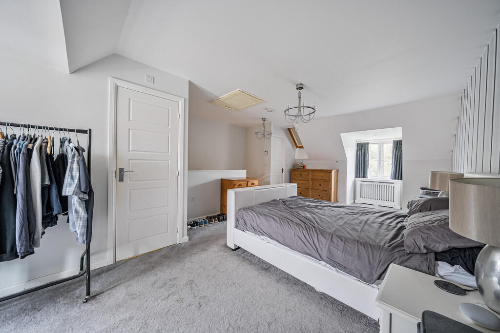 Master bedroom 2