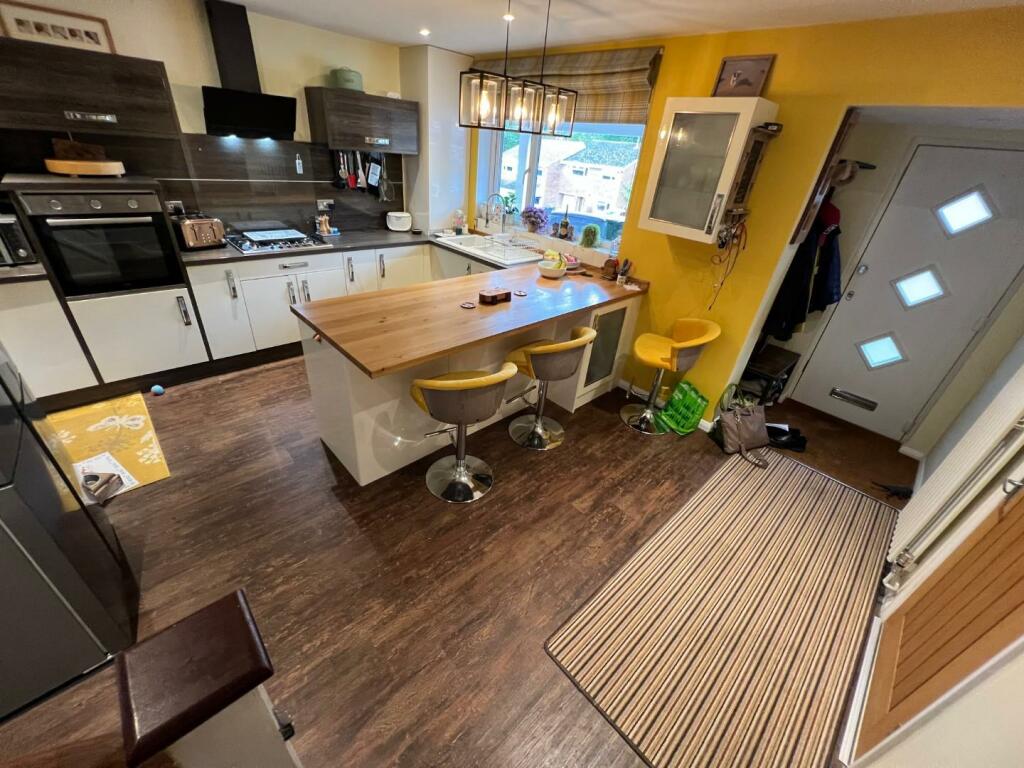 OPEN PLAN KITCHEN / BREAKFAST ROOM