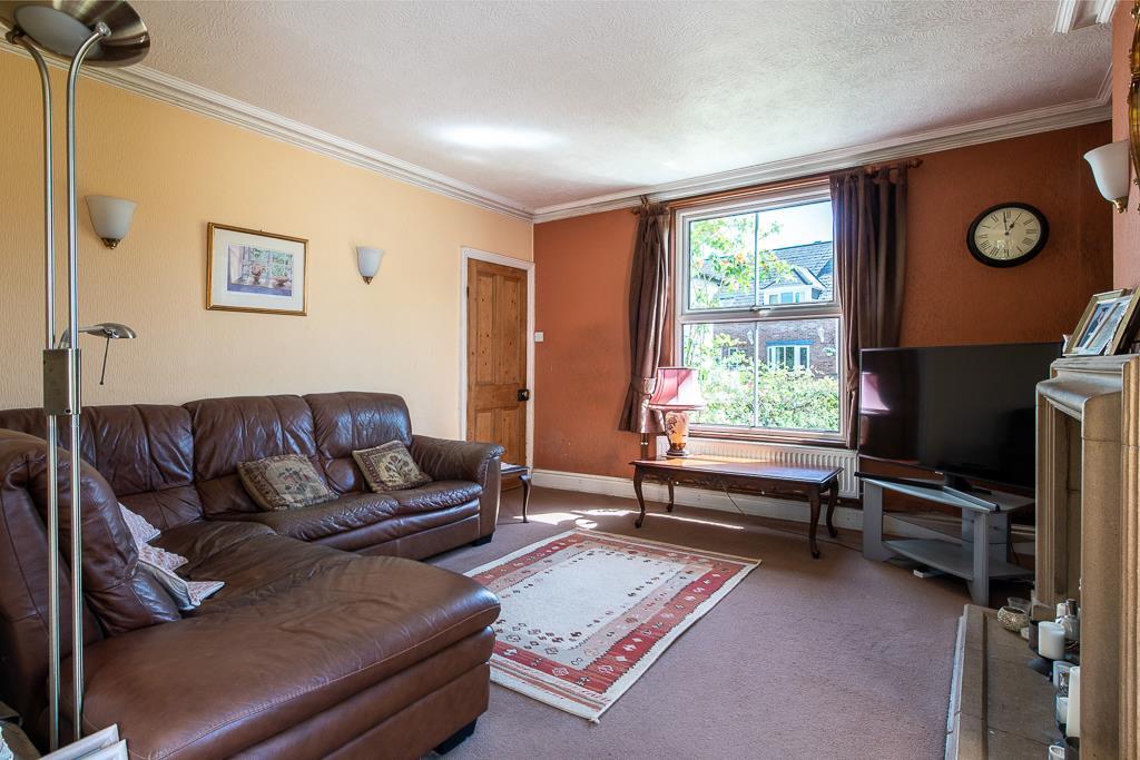 2 victoria av-hi-30.jpg