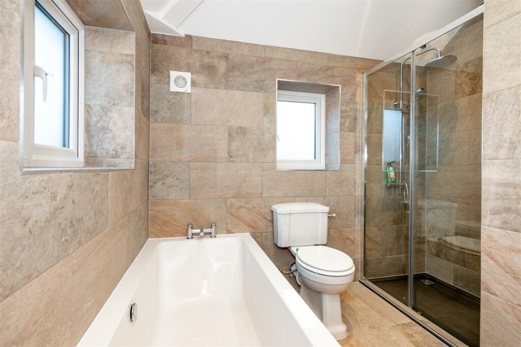 Bathroom Aspect 2.jpg