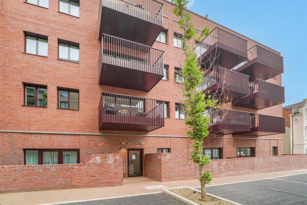 2 Viridis Apartments, 1 Monarch Square - irRDN3ltT
