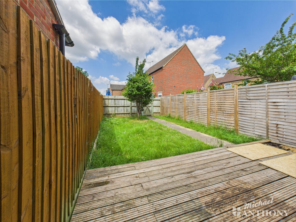 CAM03852G0-PR0293-STILL009