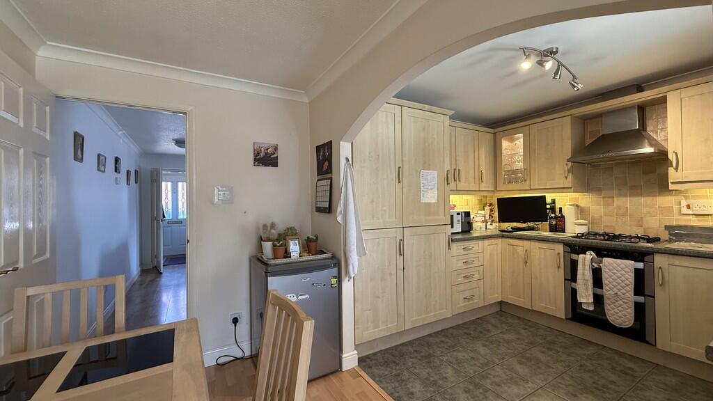 Kitchen/dining ro...