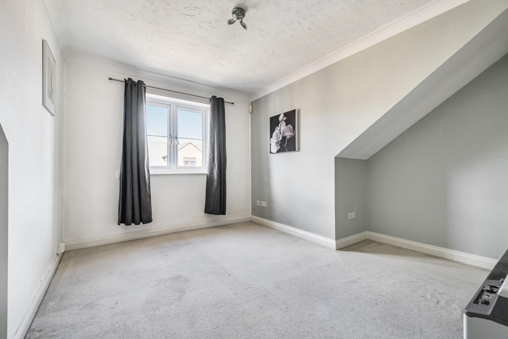 1347787-11-68b585...