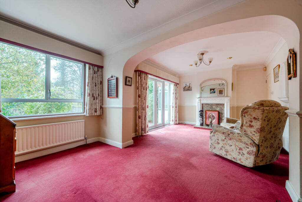 1374033-11-690370...