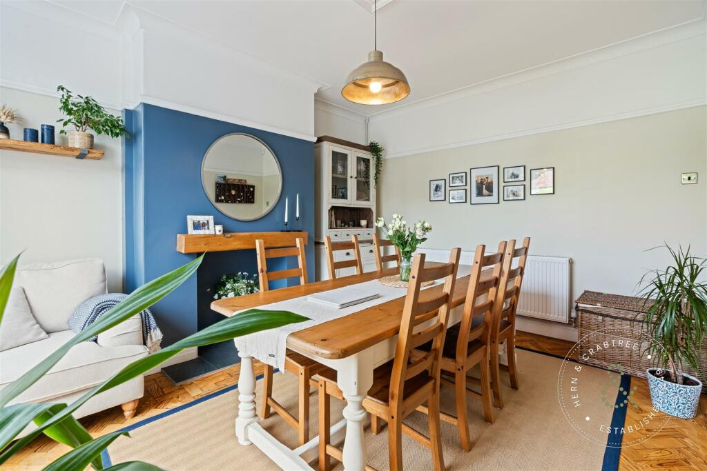 Allensbank Road, Heath, Hern Crabtree (9).jpg