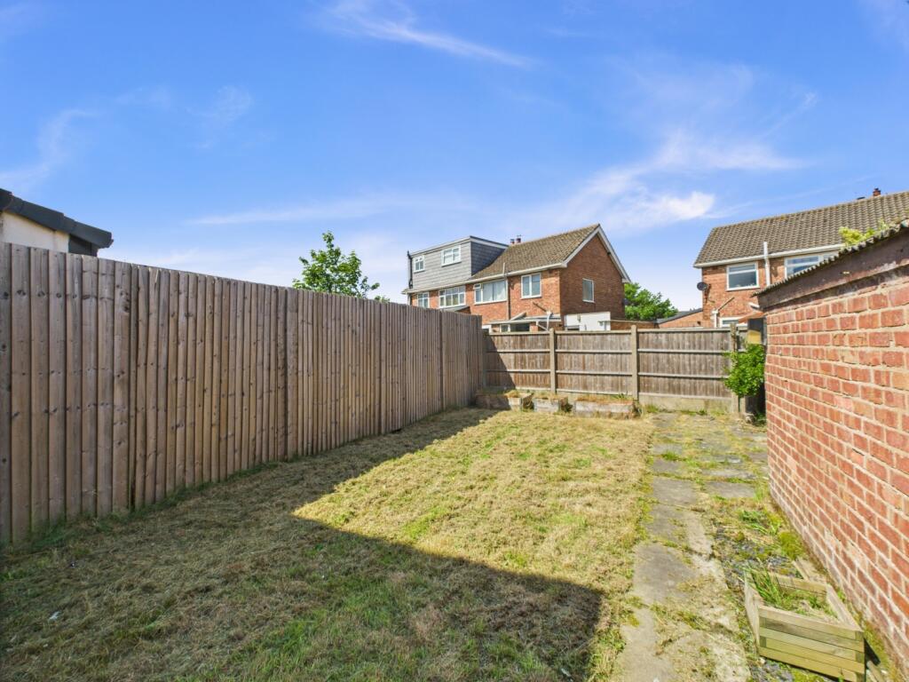 CAM02386G0-PR0129-STILL018