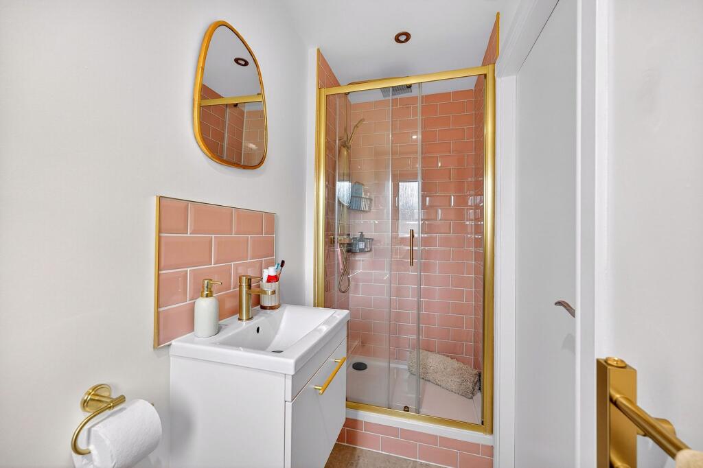 Bedroom One En-suite