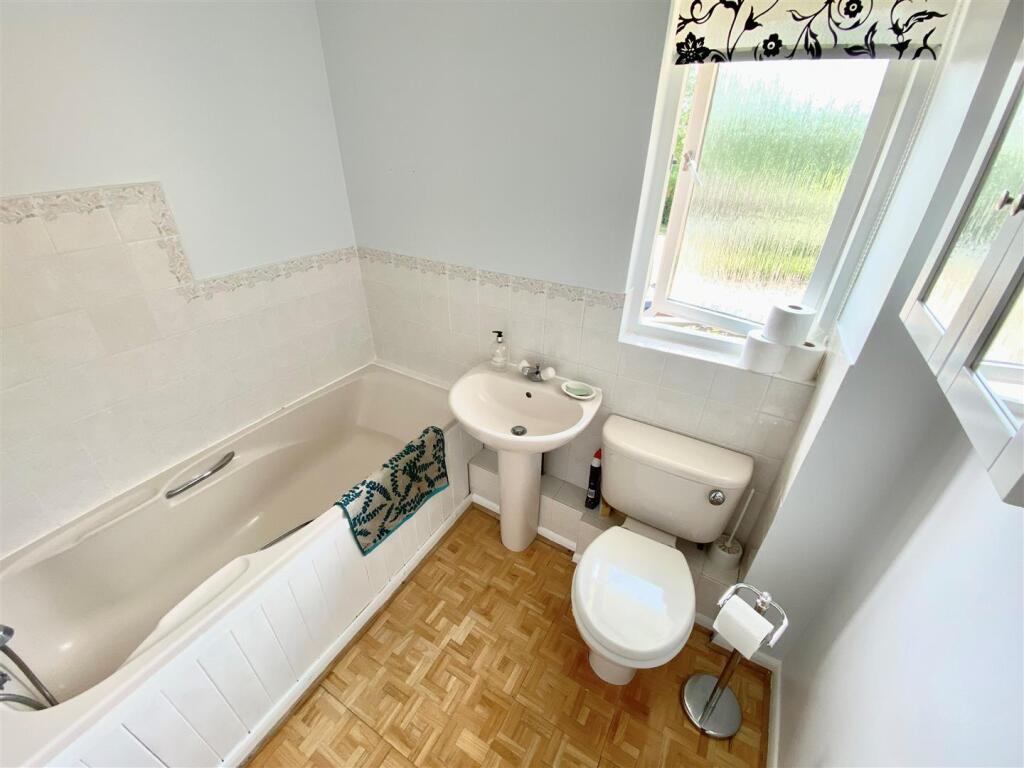 Bathroom.jpg