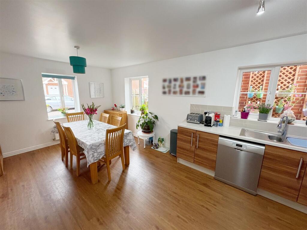 Dining area and kitchen.jpg