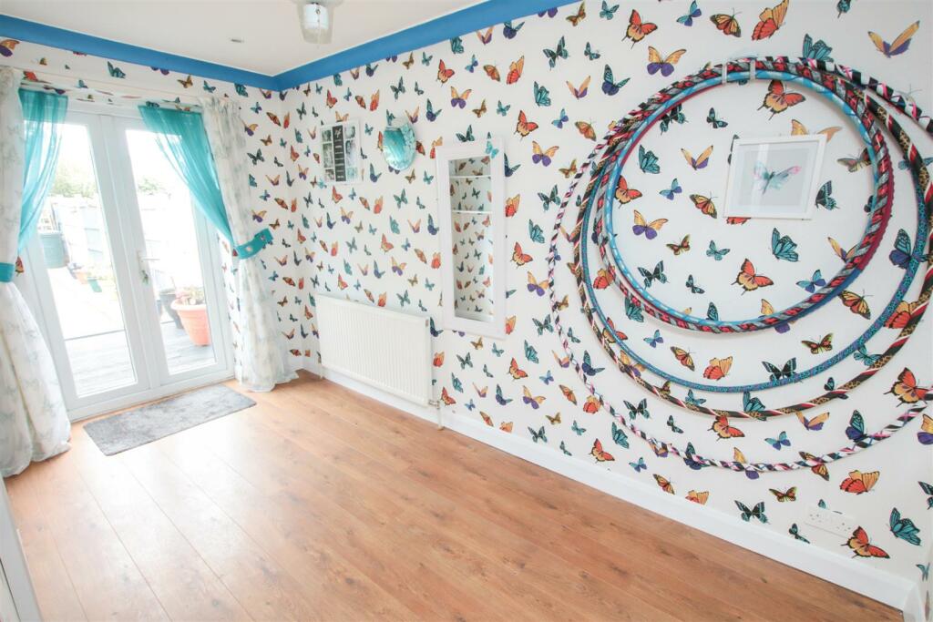 PLAYROOM/ HOME OFFICE