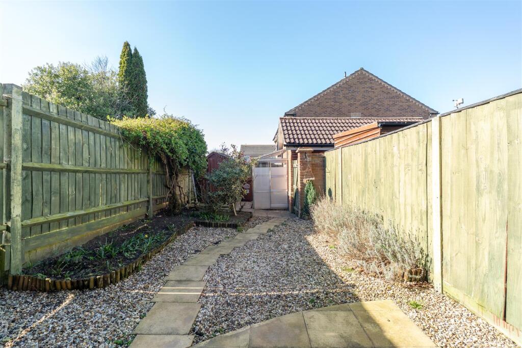 12 Heasman Cl, Newmarket-02634.jpg