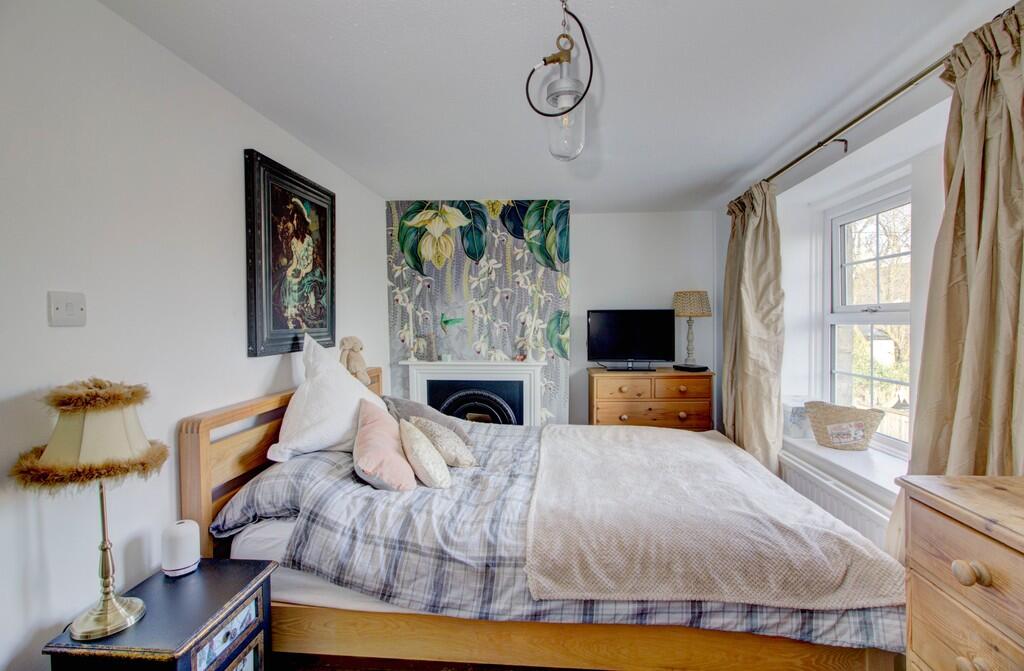 86 corsham rd3