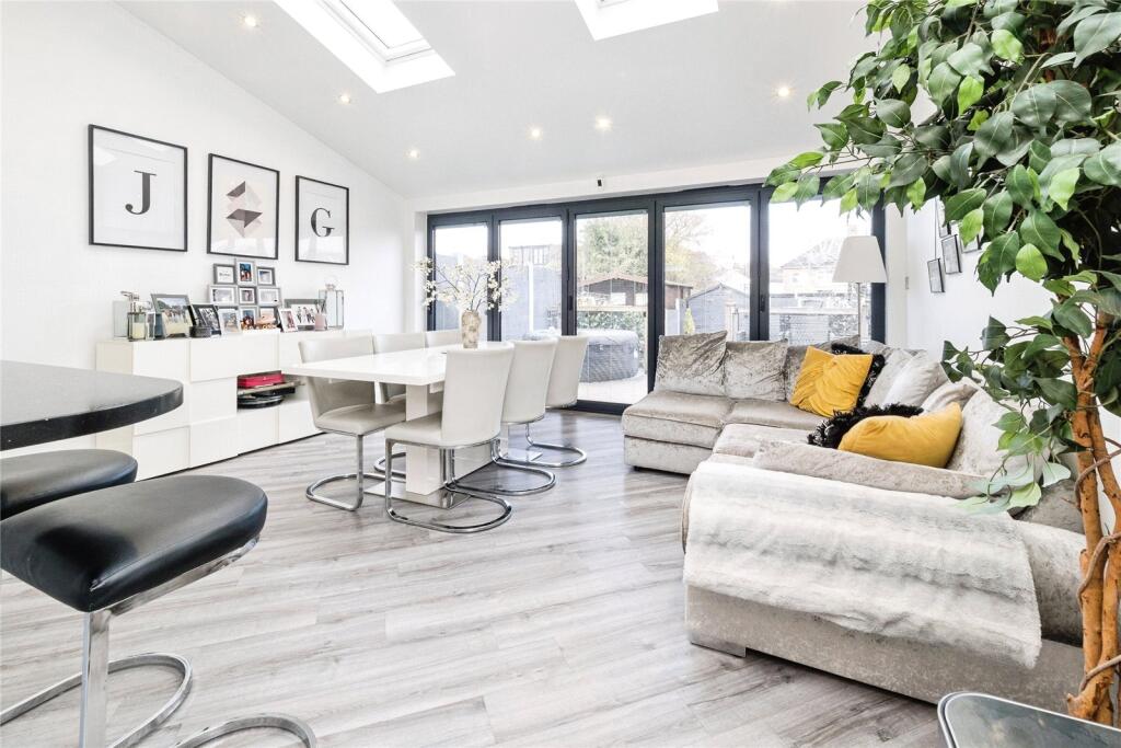 Kitchen Living Area