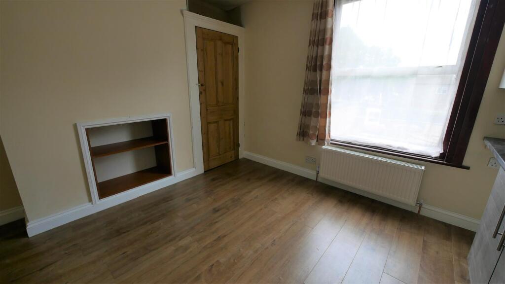 LIVING ROOM / KITCHEN