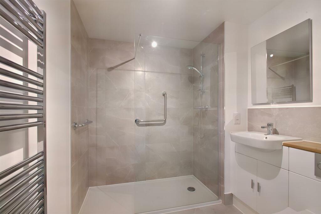 8552279-interior06-800.JPG