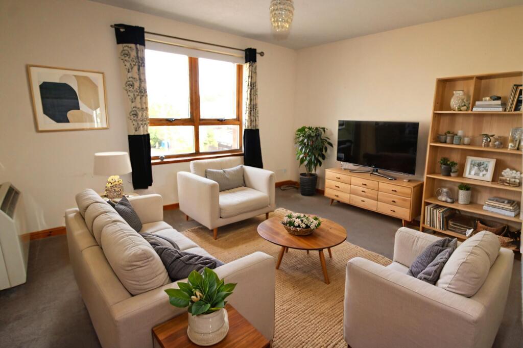 Lounge - STAGED