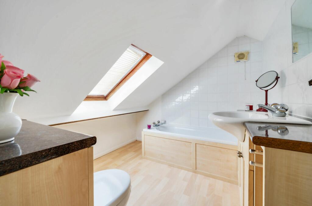 En-suite bathroom