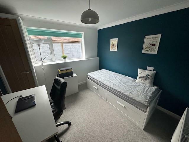 second bedroom.jpg
