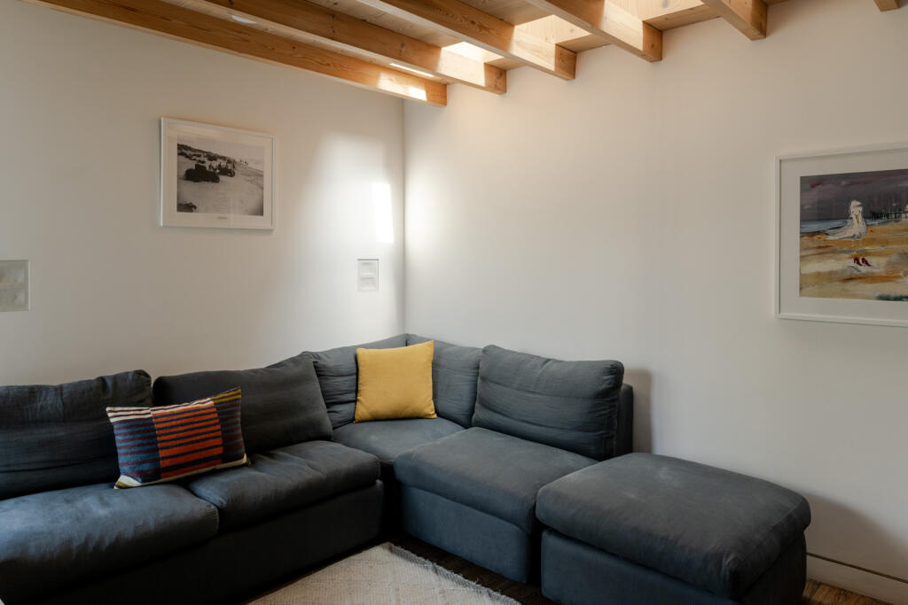 279990 - 20250424-THE-SEA-HOUSE_CAMBER_TMH-89_H...