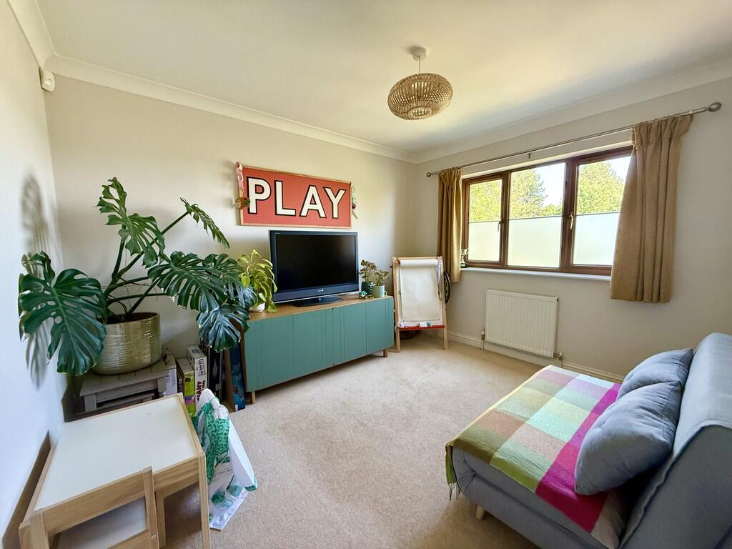 Snug/Playroom