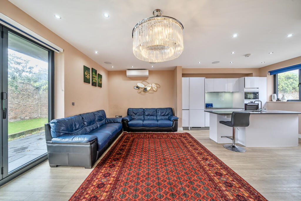 1347818-2-68b7058...