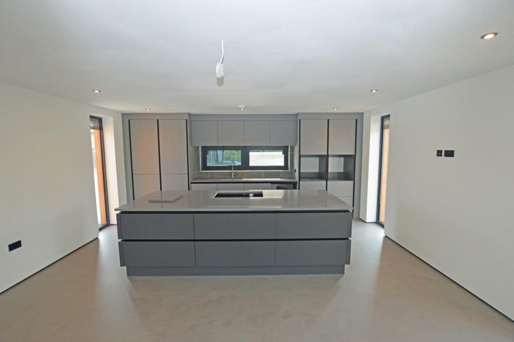 Open Plan Lounge &amp; Kitchen