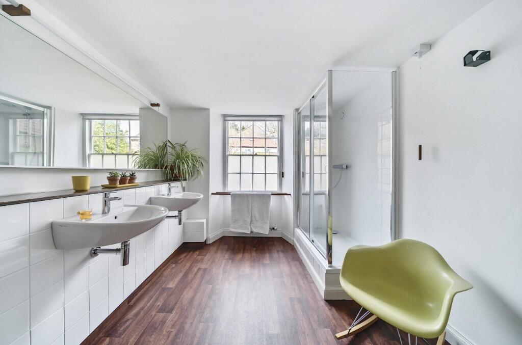 Family bathroom