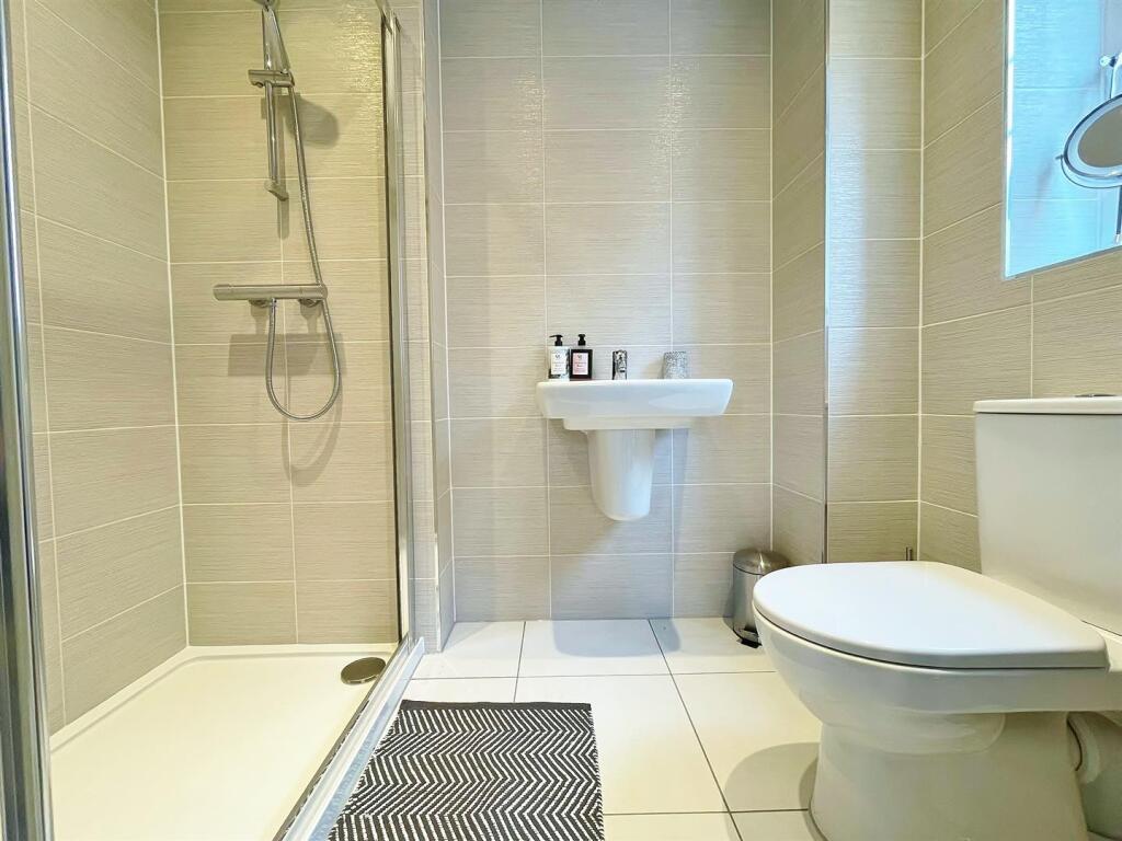 Bedroom Two En-Suite