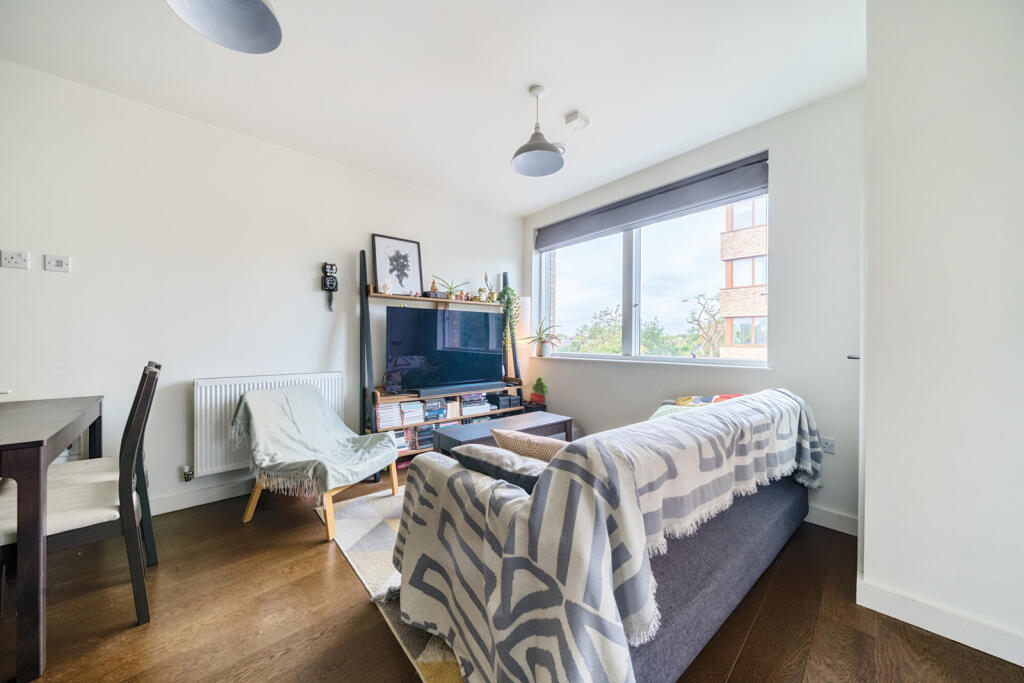 1342340-15-68a5a2...