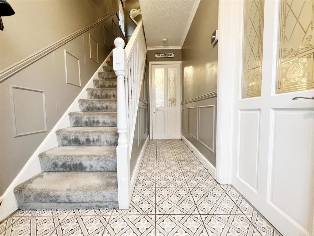 Hallway.jpg