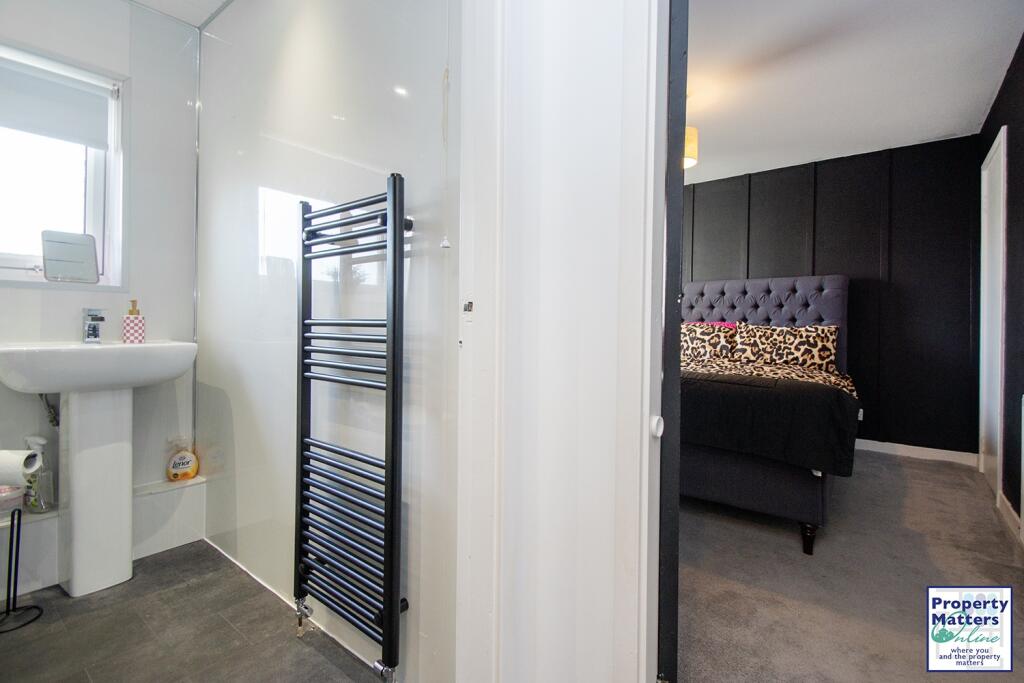 Bath/Bedroom
