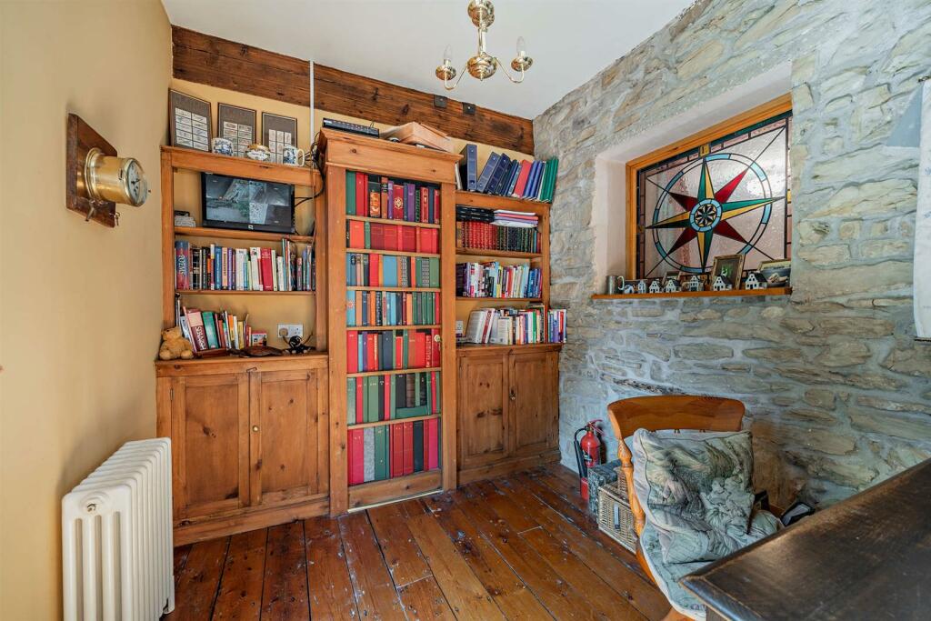 8558170-interior40-800.jpg