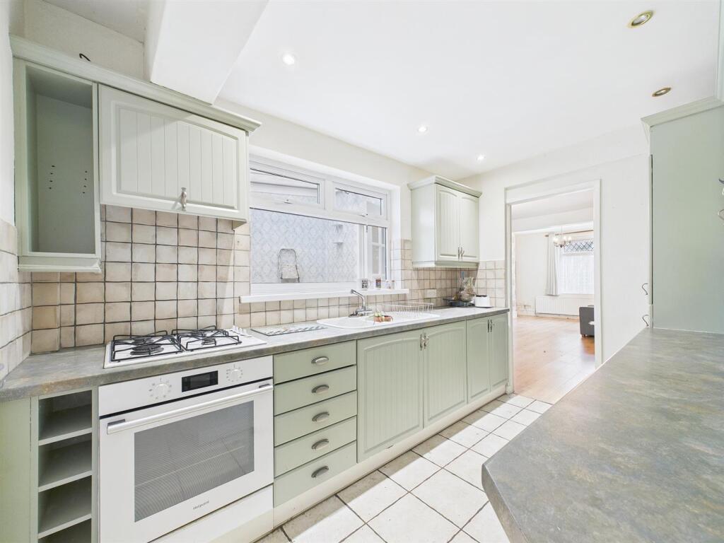 5 - Maldowers Lane.jpg